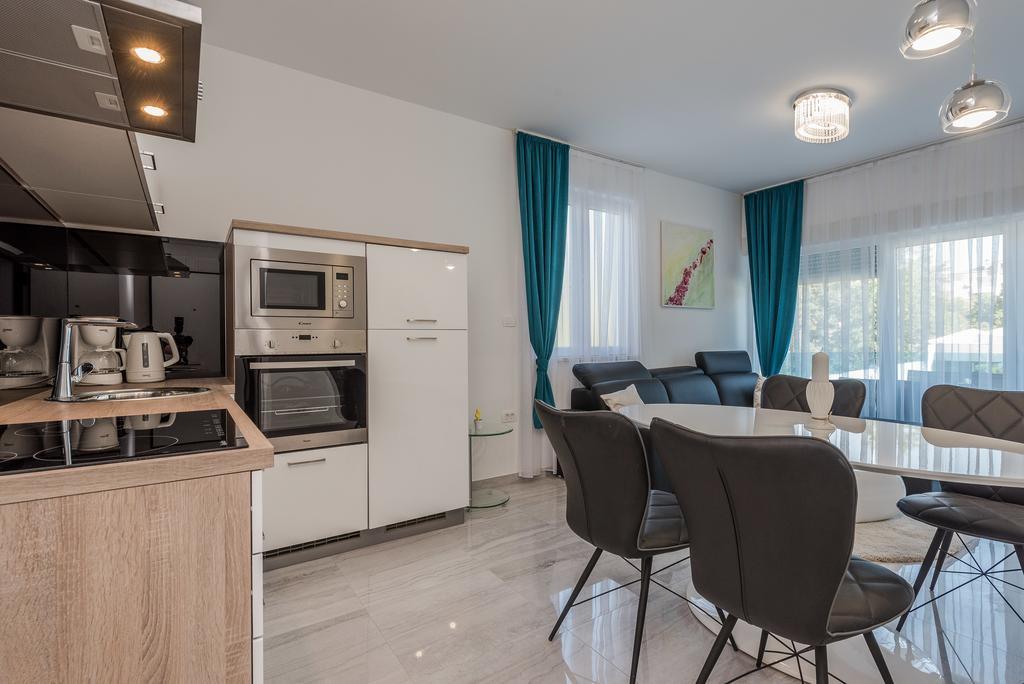 Luxury Apartments Villa Morea Zára Szoba fotó